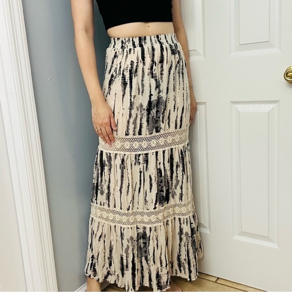 Y2K Dizzire Skirt Maxi Tiered Fairy Tie Dye Lace Summer Cream Black Casual Small - Picture 6 of 6